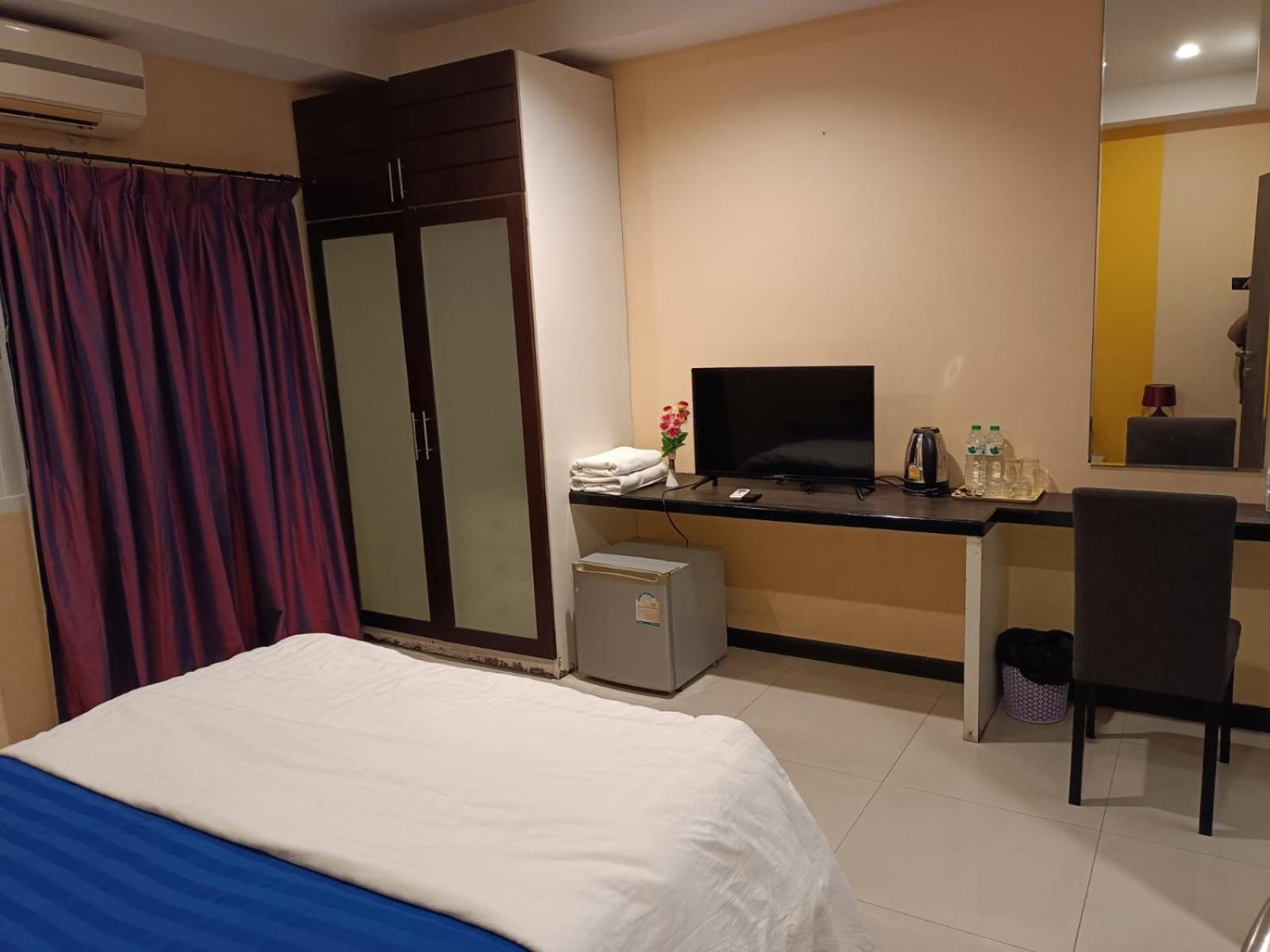 Aura Inn Rooms Патая Екстериор снимка