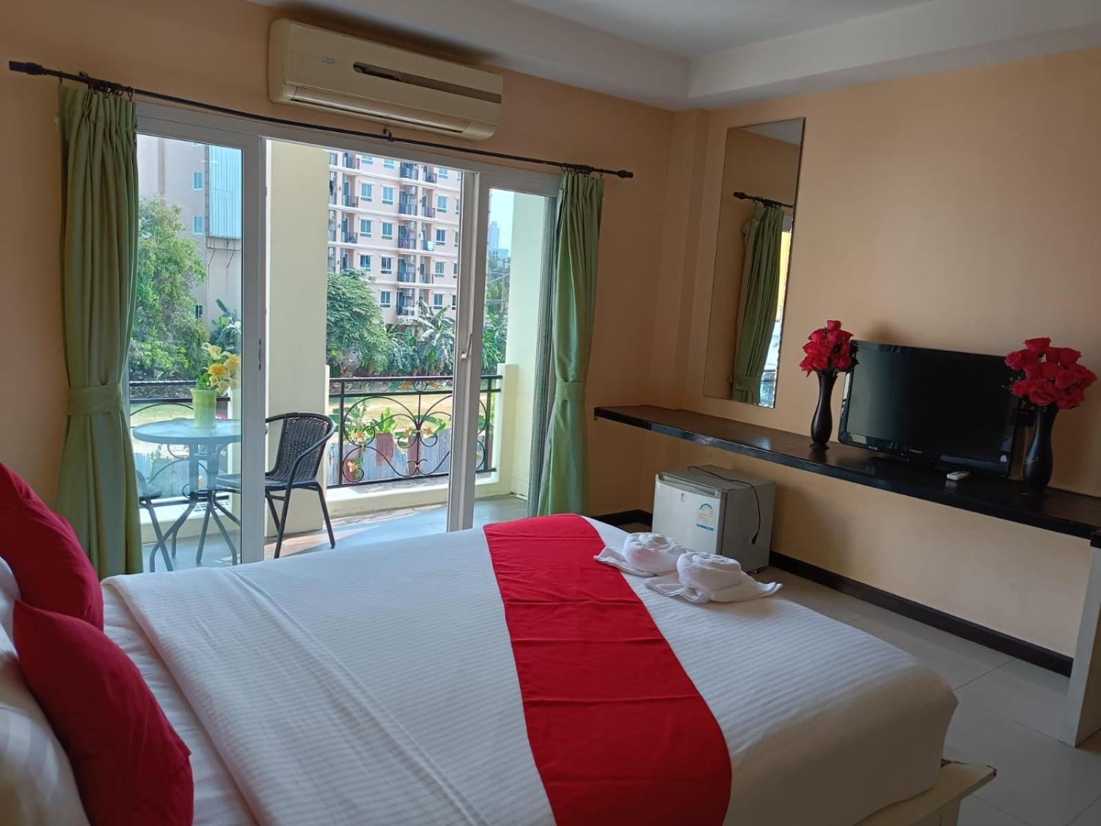 Aura Inn Rooms Патая Екстериор снимка