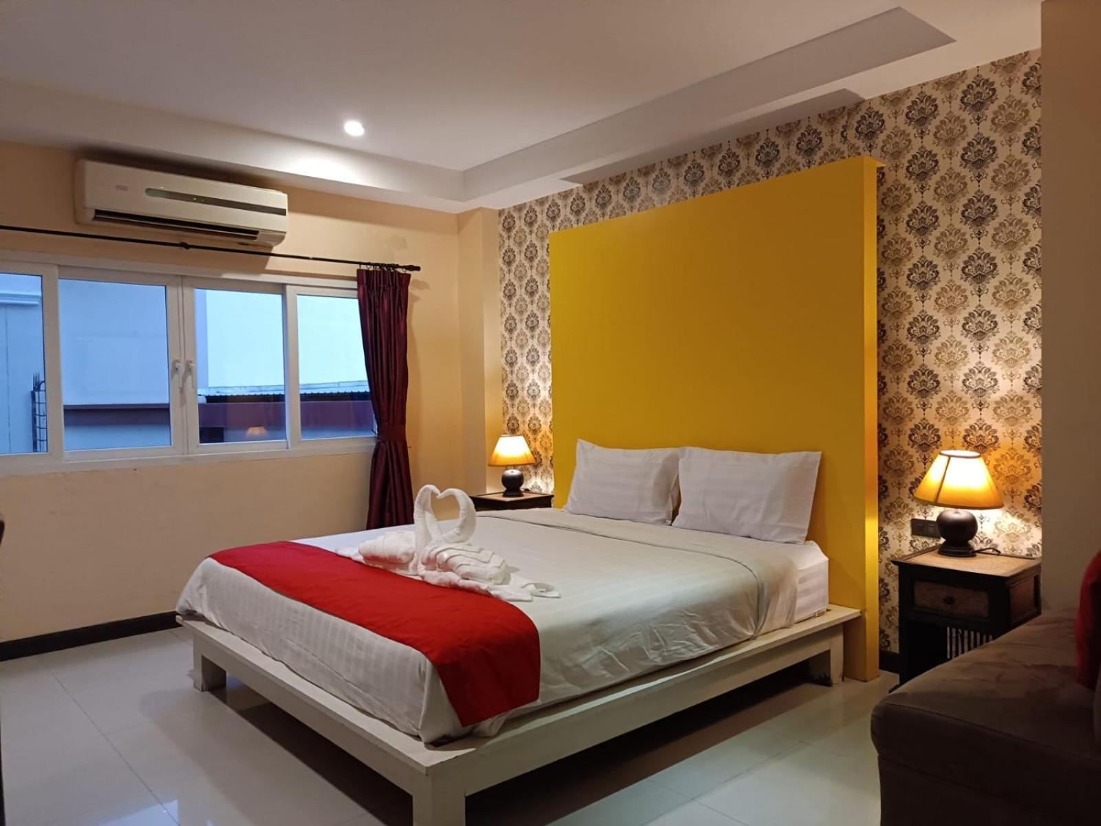 Aura Inn Rooms Патая Екстериор снимка